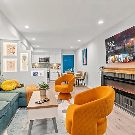 Stylish 1BR 2BA Old City Condo Near Liberty Bell